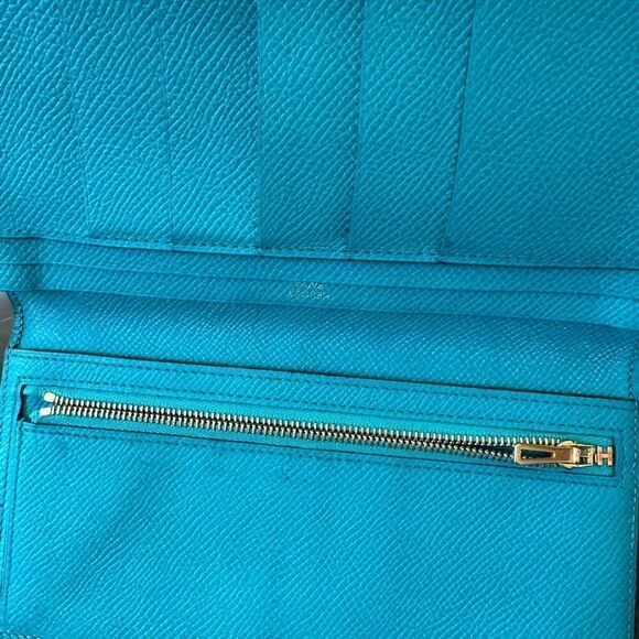 Hermès turquoise Trifold Bearn Wallet - Picture 4 of 8